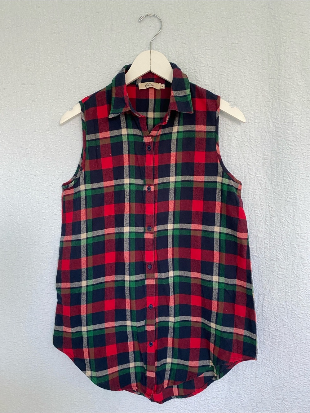 Elodie Red Green Navy Plaid Sleeveless Button-Down Shirt Tunic Length